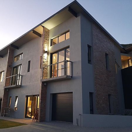 Black Eagle Self-Catering Accommodation, Hermanus Esterno foto