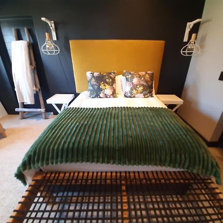 Black Eagle Self-Catering Accommodation, Hermanus Esterno foto