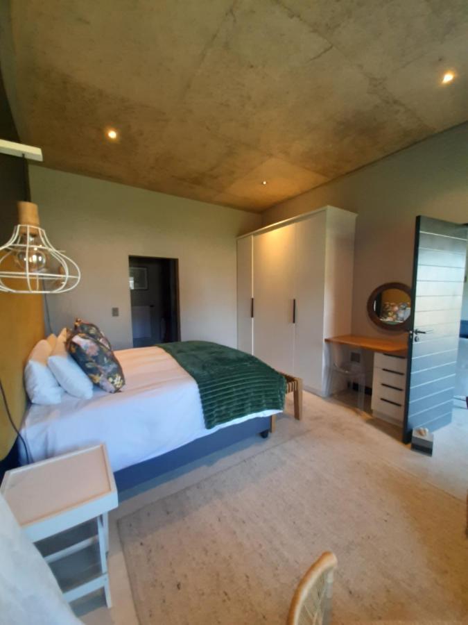 Black Eagle Self-Catering Accommodation, Hermanus Esterno foto