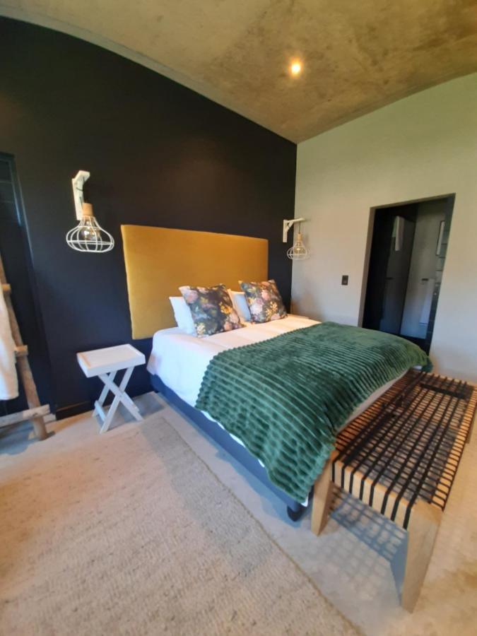 Black Eagle Self-Catering Accommodation, Hermanus Esterno foto